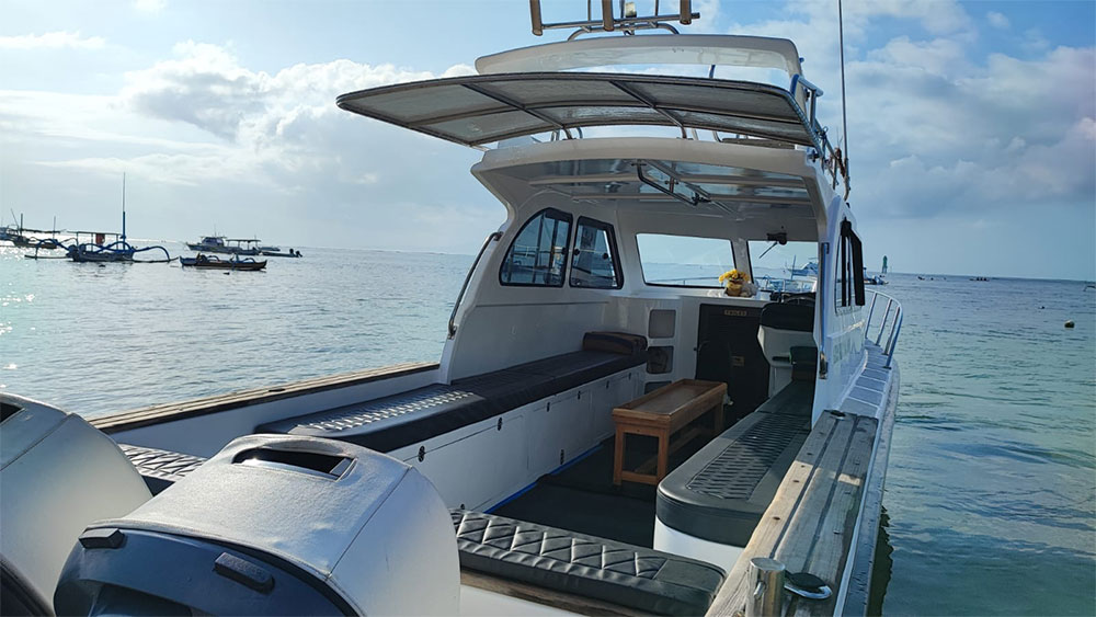 yacht charter bali